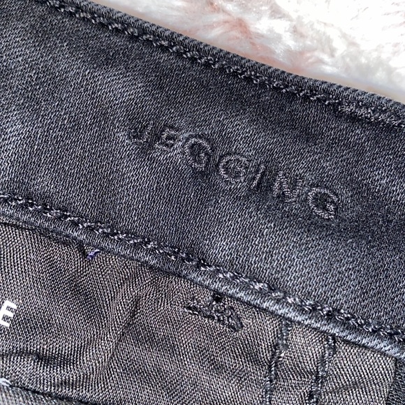 American Eagle 16 Short - Picture 6 of 7